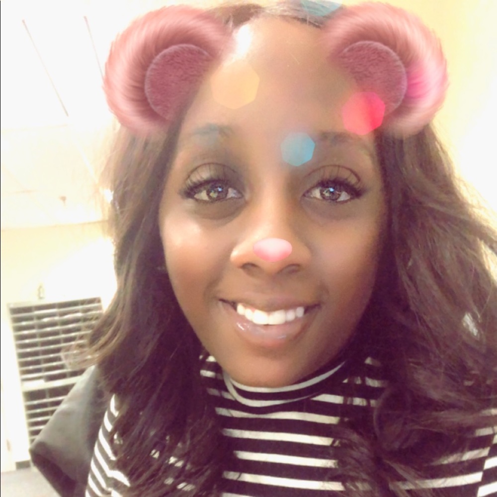 Meet your Posher, Aishatae